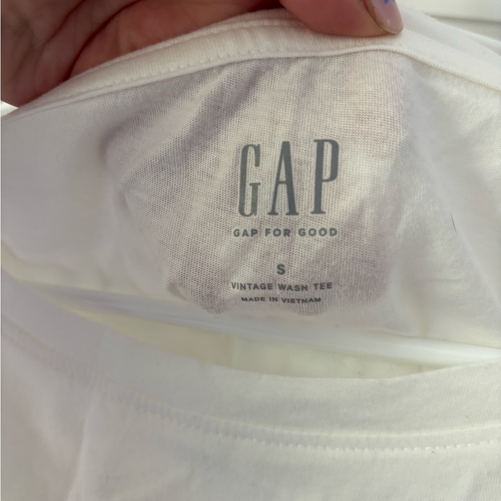 GAP Ruffle Top - Picture 2 of 2